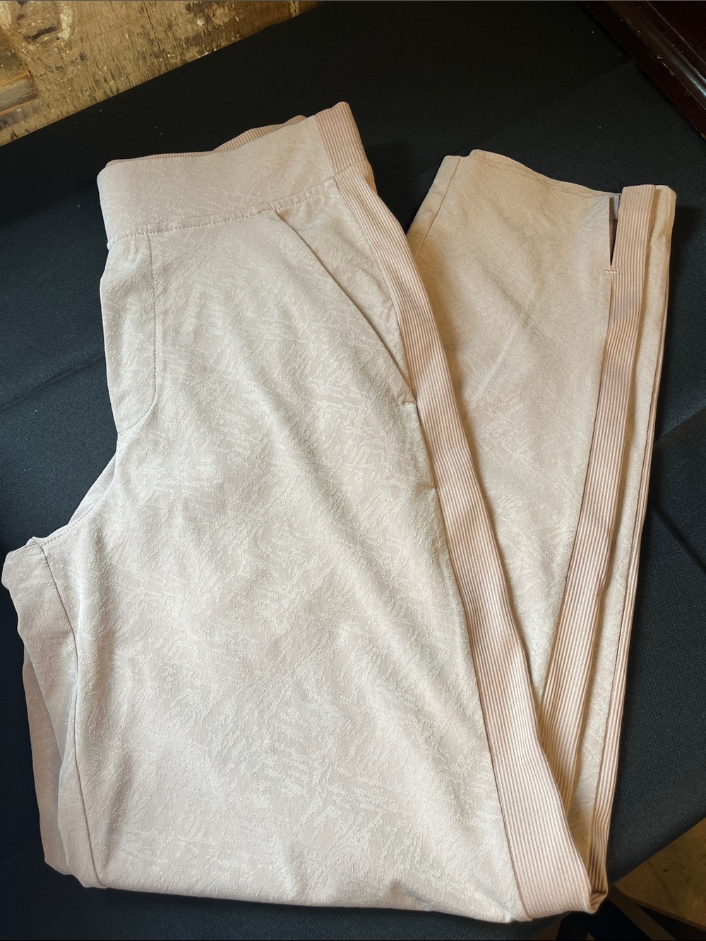 Athleta Brooklyn Ankle Pant Mauve Dusty Pink Size 0 Pull on Athletic